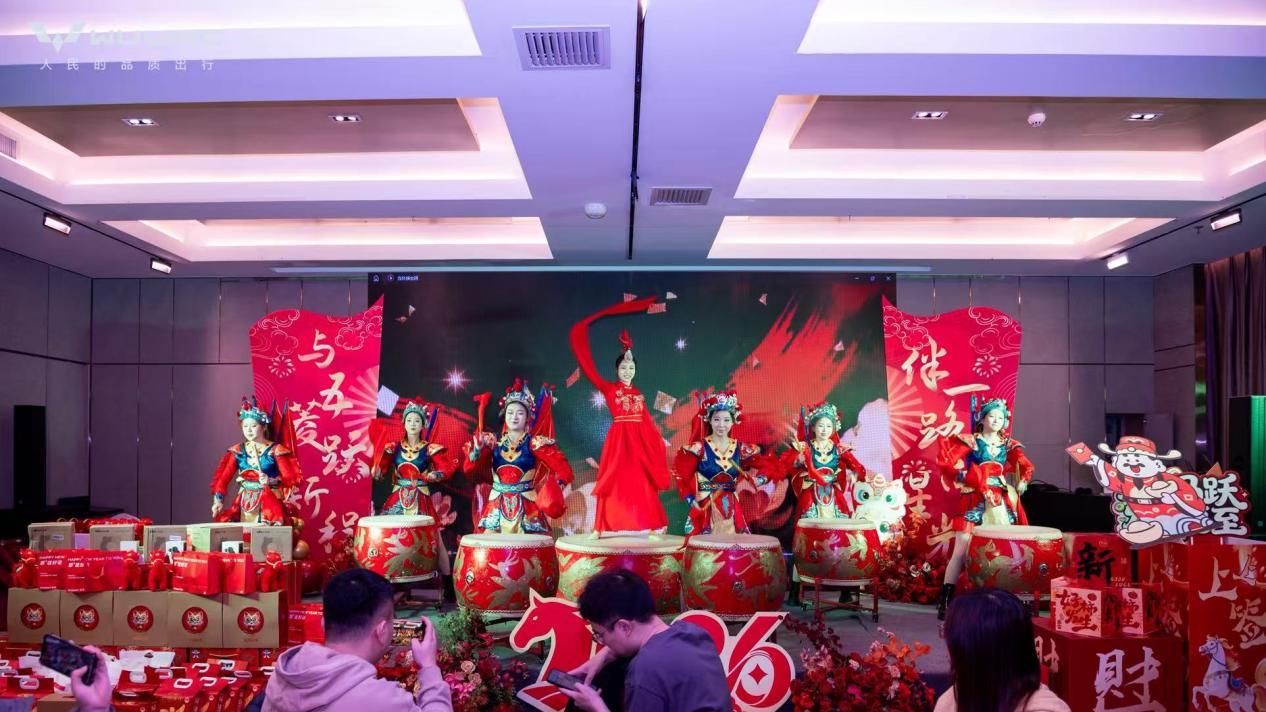 五菱新春家宴圆满落幕，星光家族共启2026新征程