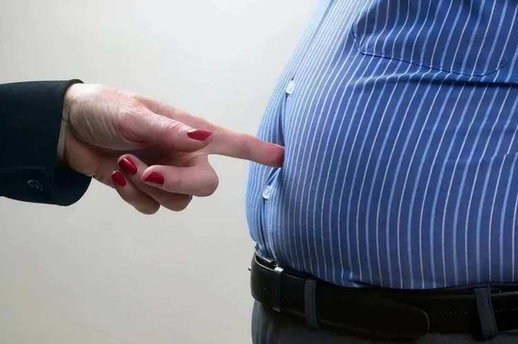 90%脂肪肝当成小毛病，结果拖到肝纤维化，出现5类症状，及时就医