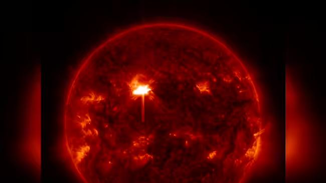 地球正被15倍大小的太阳黑子瞄准，我们却连电网都防不住