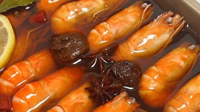 告别常规烧虾！话梅酒糟虾，酸甜果香越吃越上头