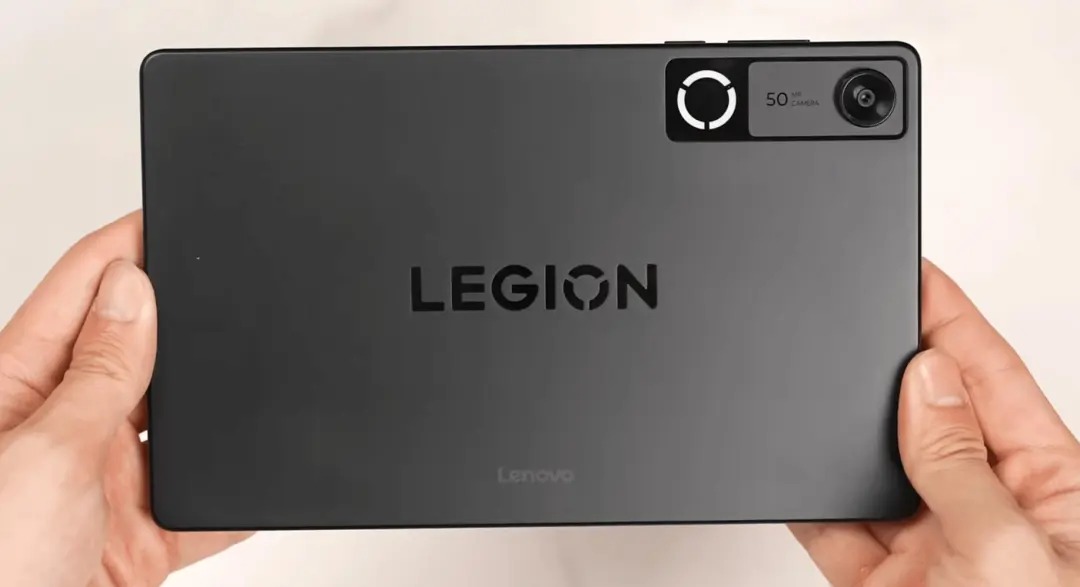 9000mAh+3K分辨率+165Hz高刷，刚发布这骁龙8 E5新机太猛了