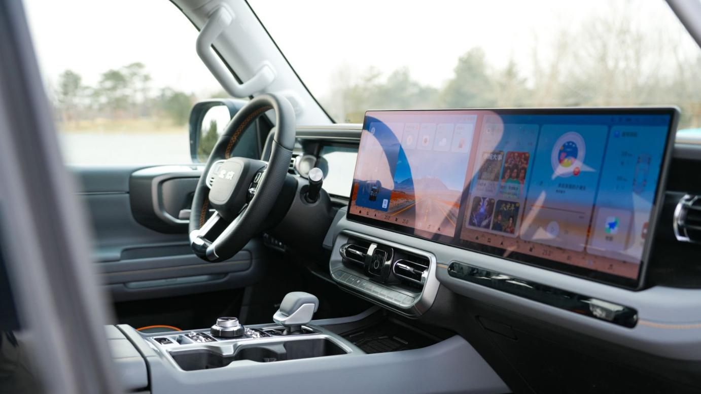 智能辅助驾驶≠不安全， BJ40 增程元境智行版安全冗余实力诠释