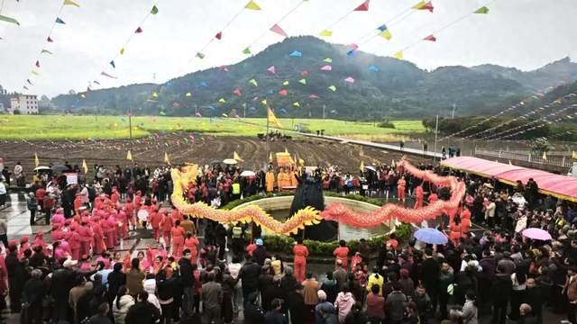 当“龙抬头”遇上春分：桂林移动织密通信网护航春耕民俗