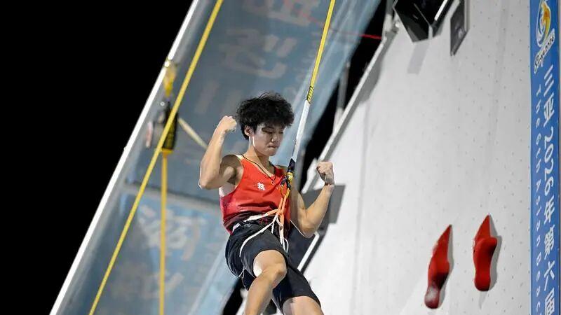 湖南健儿贾一凡、储守宏国际赛场创佳绩