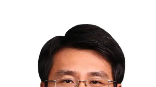 运营商财经网康钊：国家税务总局上个月新添副局长罗天舒  从内部提拔上来的