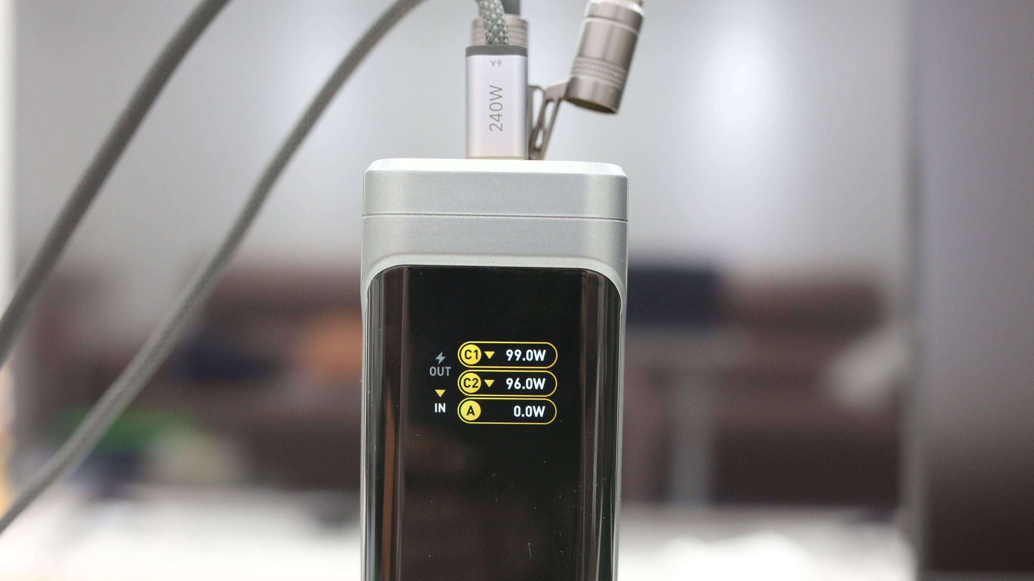 Aohi奥海310W星舰Pro测评：把小电站揣进口袋是什么体验