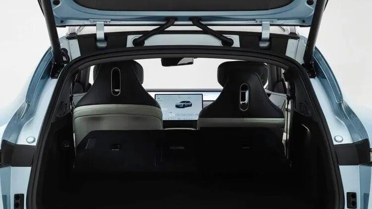 阿维塔联手华为造了一台旅行车！预售价22.99万起