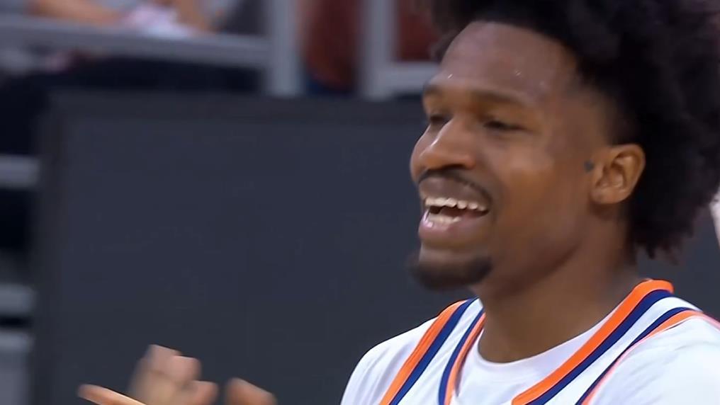 广东73-113惨败上海！张镇麟22分，怀特塞德12分18板3助3帽，全方位的差距