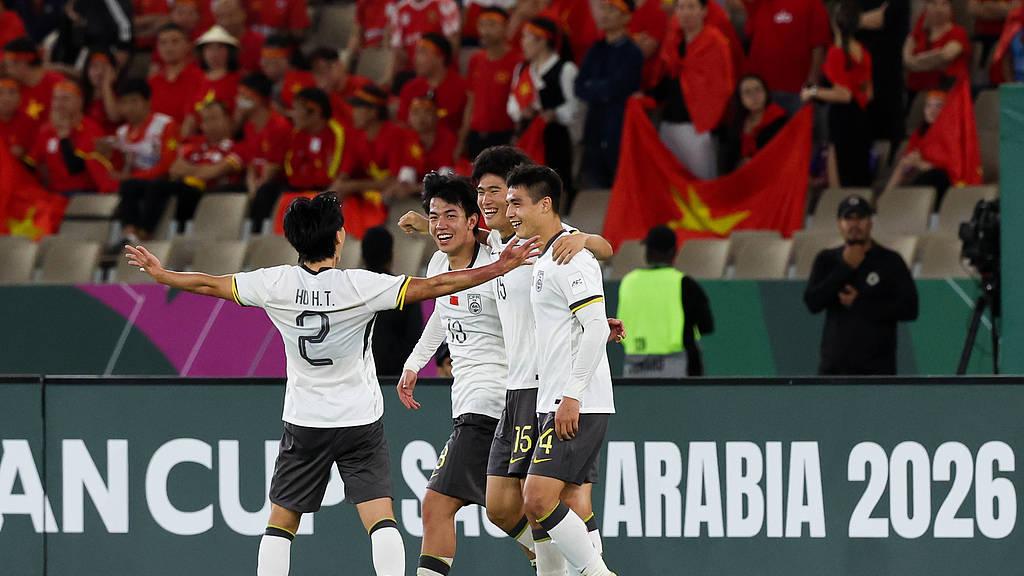 零封！晋级！U23国足改写历史，决战日本