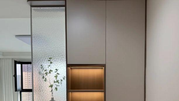 家的温度，不在灯有多亮，而在光落在哪里