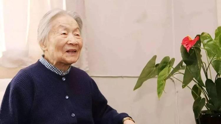 读懂杨绛《走到人生边上》，对人生的3件事，就看开了