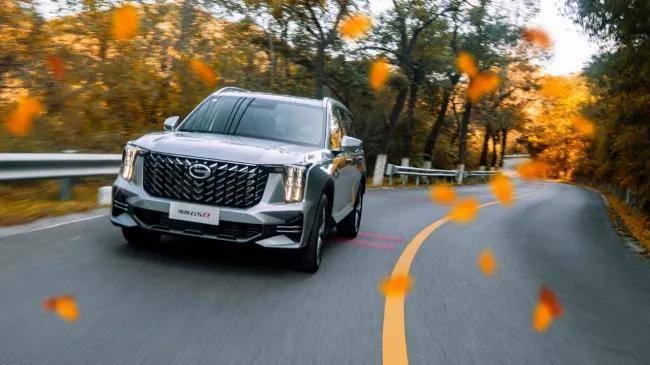 12万拿下大空间SUV传祺GS8，新年出行体面又安心