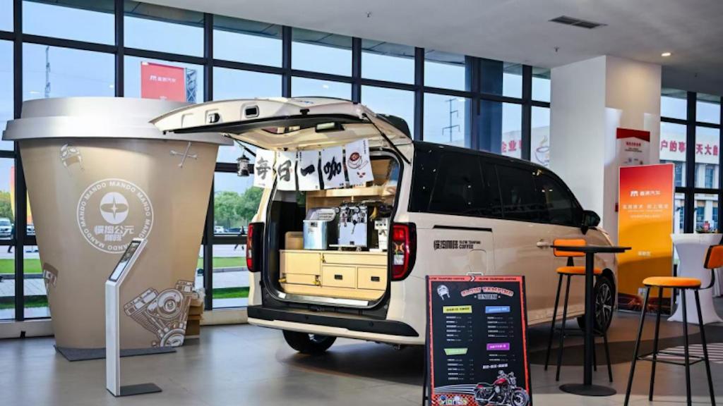 左手华为右手白犀牛，鑫源以实用技术重构商用车价值