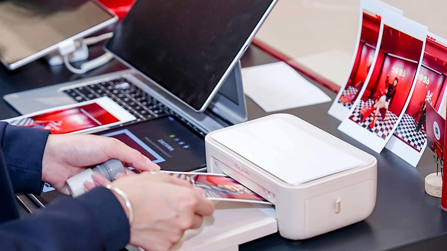 华为新年照相馆开馆：鸿蒙生态黑科技加持，解锁你新年第一张写真