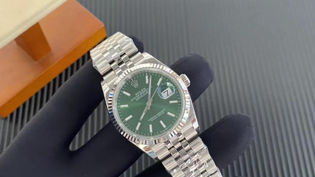 复刻表市场：假货比真货多的当下，我却爱上了张小姐送的劳力士