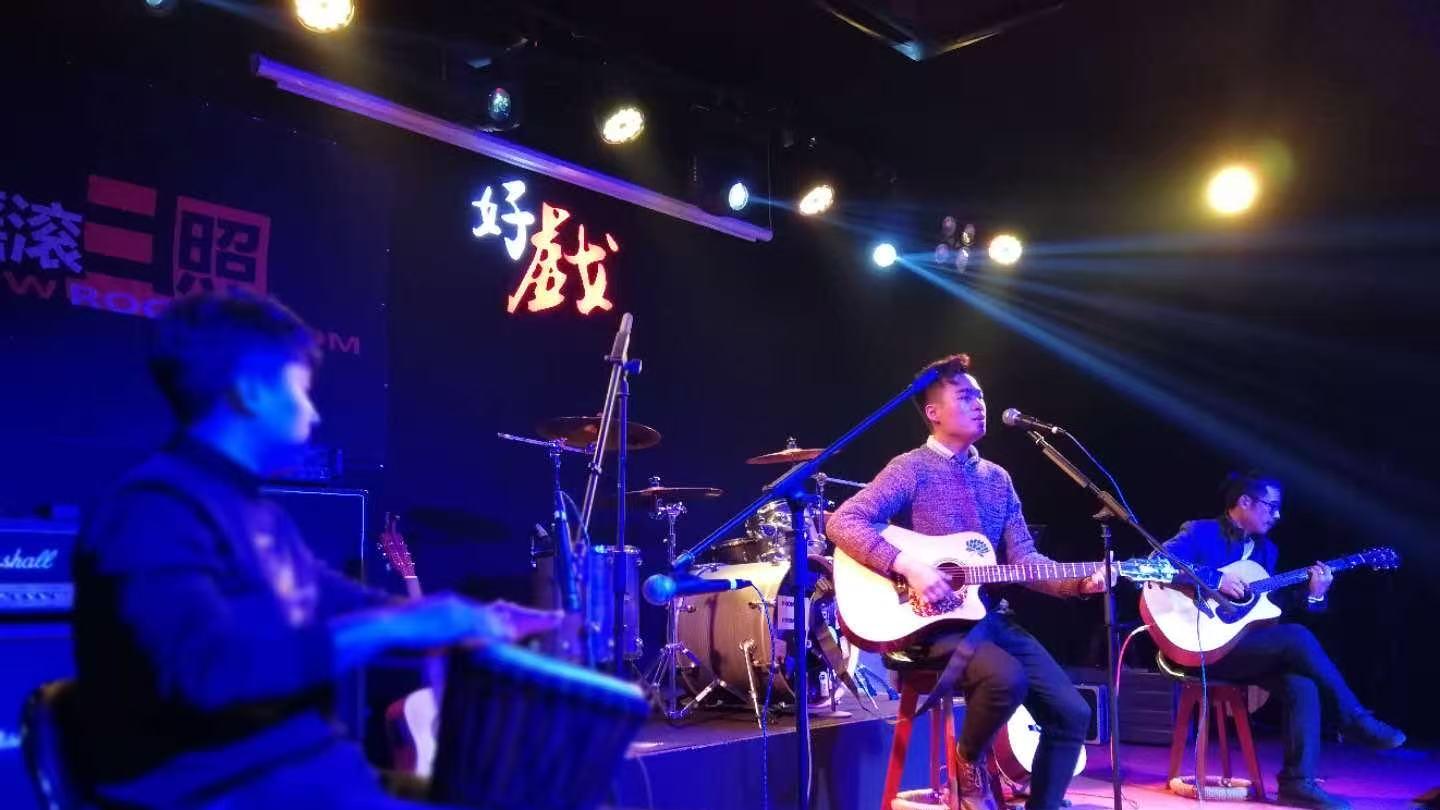 重磅！唱作歌手张超然携怀旧金曲《一生一人就足够》温情上线，直击心底柔软处