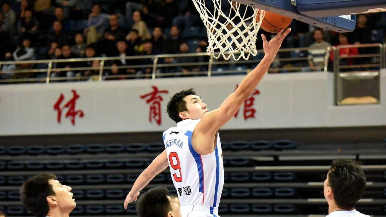 场均2.8分也能拿CBA顶薪？因父亲和岳父都是高官，他被误解多年