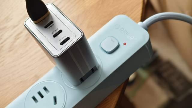奥睿科（ORICO）小瘦条插排，对科技与美学的完美结合