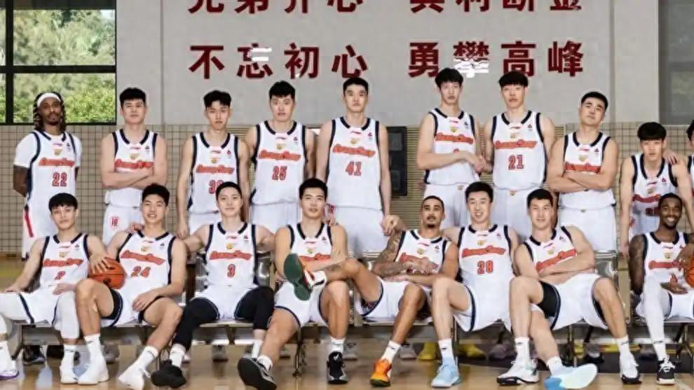 广东新财路！朱总设第二主场，季后赛补强内线