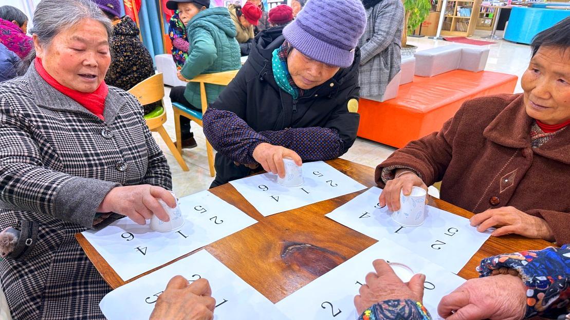 梓潼县许州镇：防认知衰退有新招 益智游戏进社区受追捧
