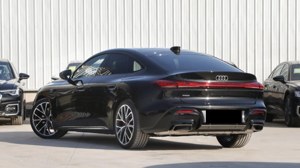 27.99万起售，颜值和实力并存，奥迪A5L Sportback焕新版上市