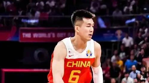 中国男篮太缺郭艾伦了！