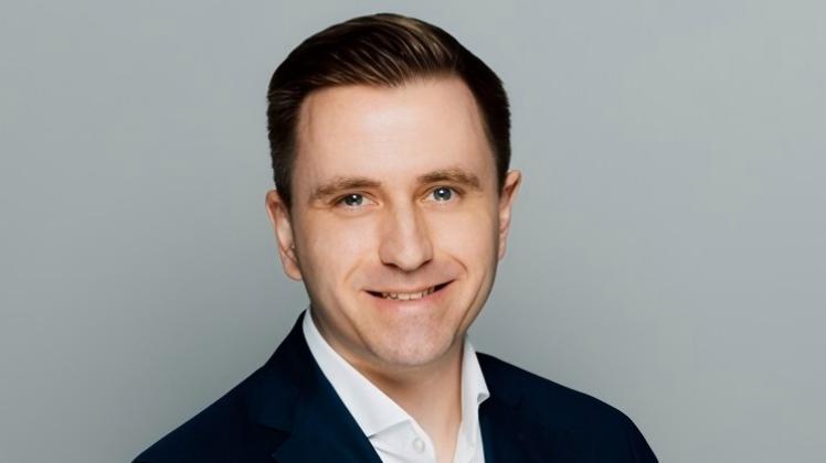 奔驰中国人事大换防：新班子就位，2026年能否扛住转型硬仗？