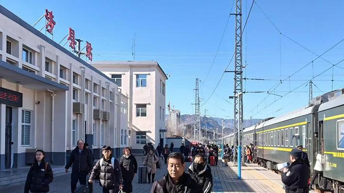 涉县站派出所：用坚守与温情守护春运平安