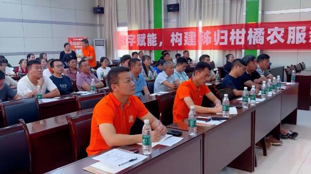 科技赋能绿色转型，创新筑牢农业根基——云稼农服践行两会精神，助力农业高质量发展