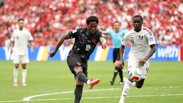 6-0，东道主世界杯首胜，24岁中场遭重伤，卡塔尔2张红牌接近出局