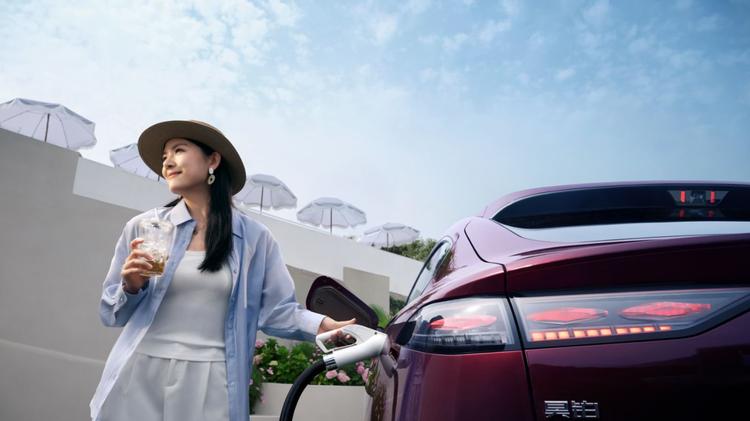 15万左右的大五座SUV，闭眼入广汽昊铂HT，豪华满配更超值！