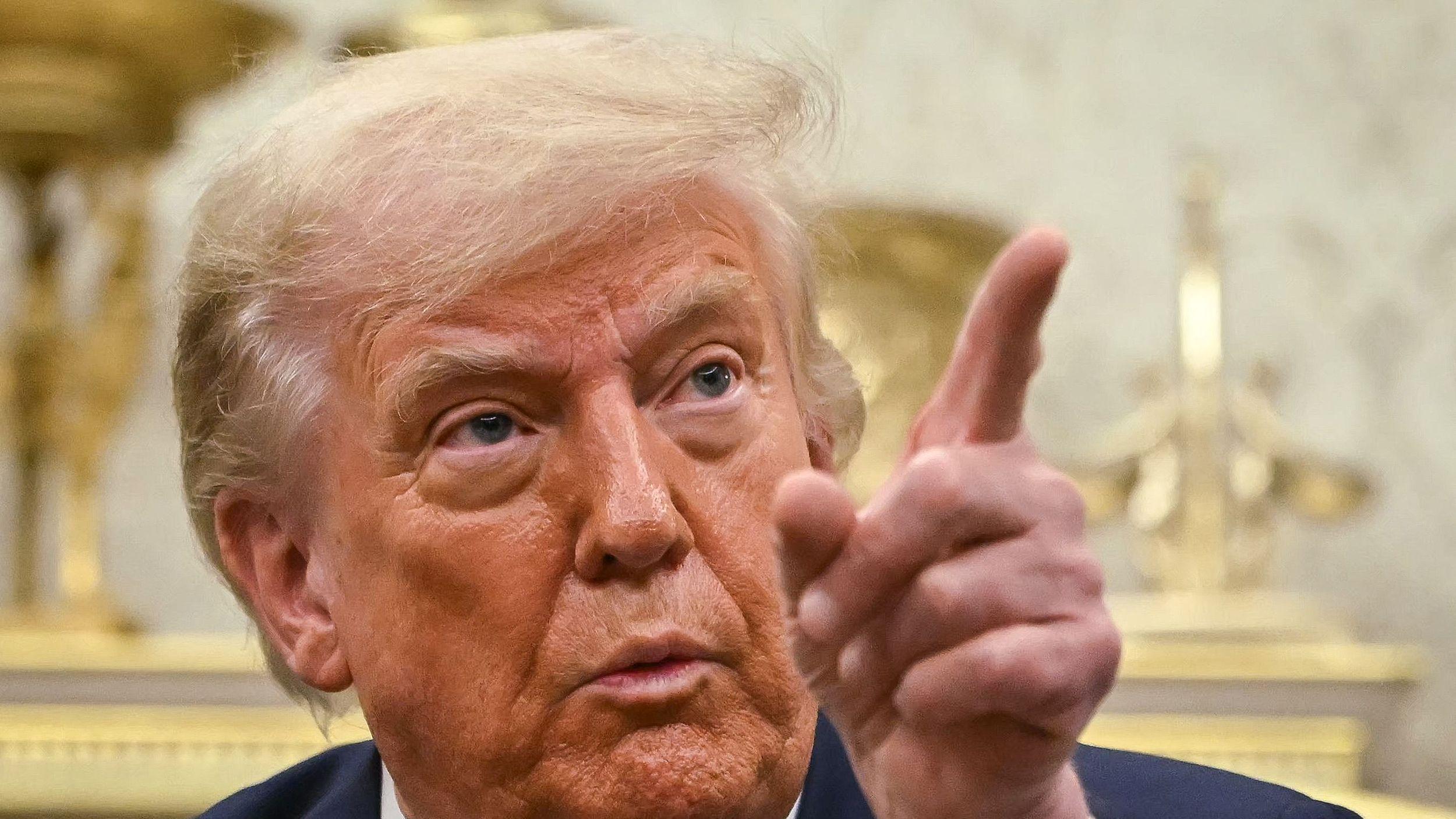 特朗普打伊朗越打越被动，伊朗靠油价反杀，逼得美国走投无路？