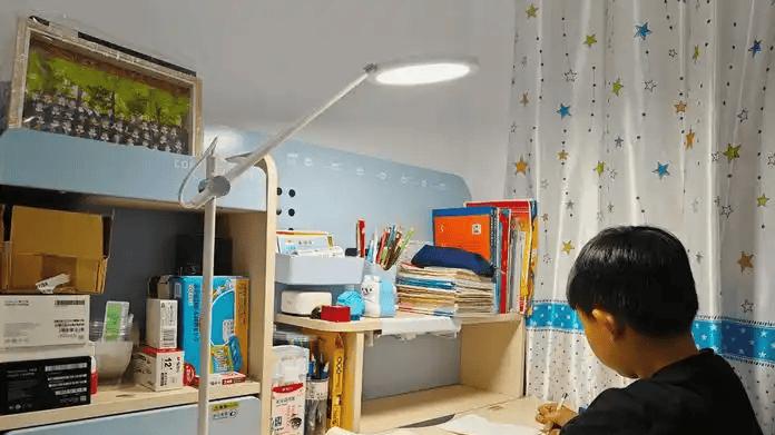 桌面护眼台灯深度评测：5大品牌推荐