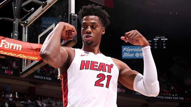 19分惨败被内线统治！怀特塞德打醒北京 签麦基已是必答题？