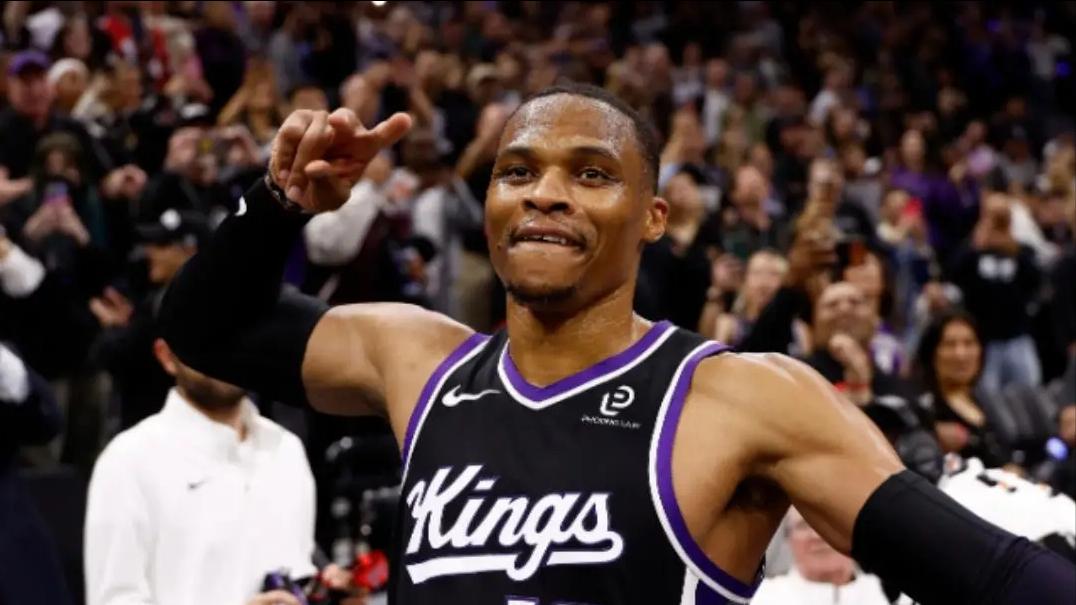 场均15+6+6！恭喜威少！续约基本稳了，名记：队友和教练很尊重他