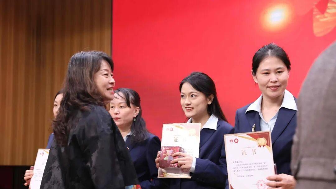 万泉小学教育集团第三届教师论坛圆满举行