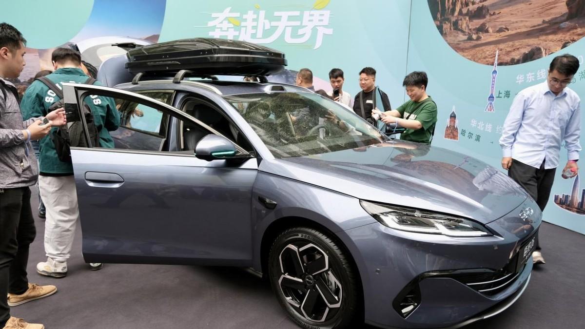 1年省下半台张雪机车！ 2026款比亚迪海豹06 GT/DM-i旅行版上市