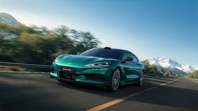 1036km续航终结焦虑！全新腾势Z9GT交付，新能源豪华价值标杆真香