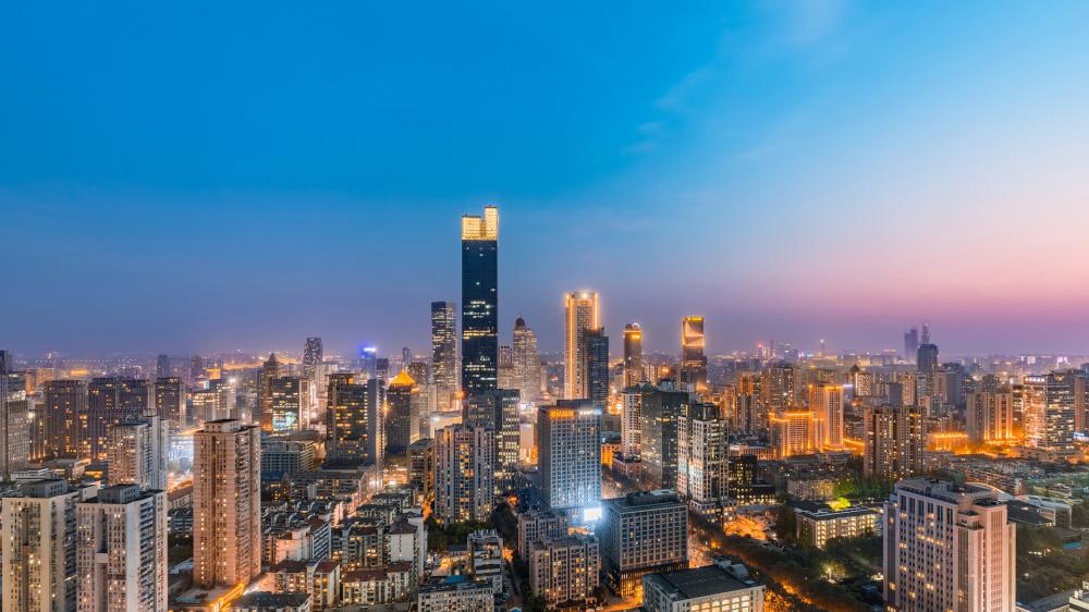 他为何要铤而走险？为完任务“设计”让6名未成年人吸毒，再抓捕