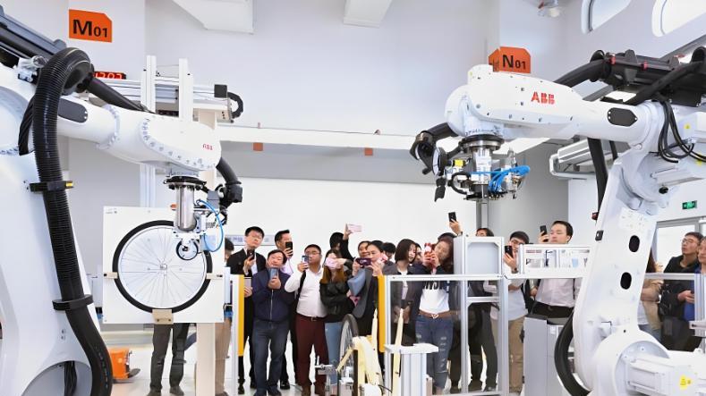 从2026春晚看，六大最具前途的专业方向