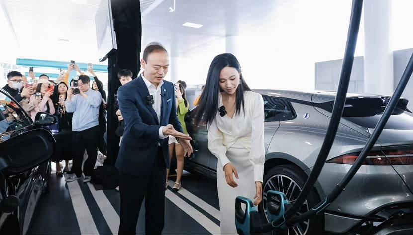 刚上市就交付！全新腾势Z9GT 彻底颠覆出行体验，又给友商上了一课