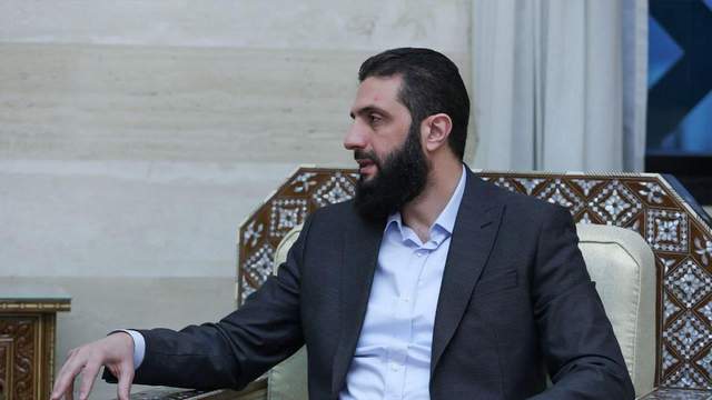 朱拉尼“封神之战”统一全国，库尔德人交出枪和油田，美干瞪眼