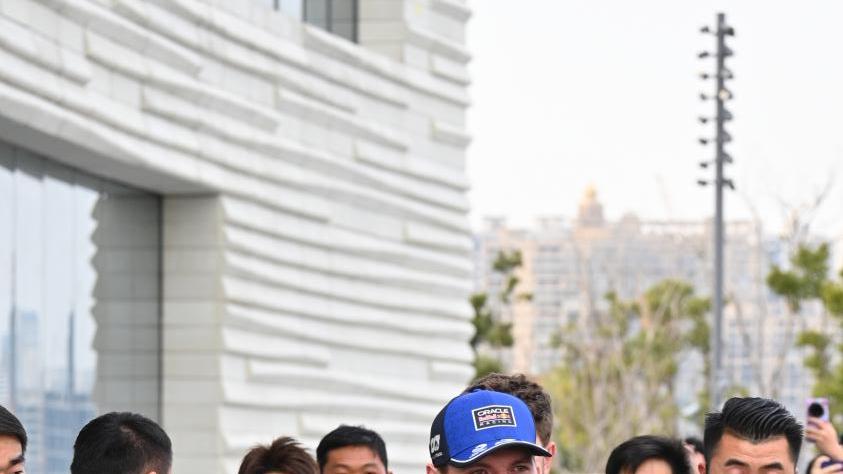 西岸梦中心偶遇维斯塔潘！我简直太幸运了吧