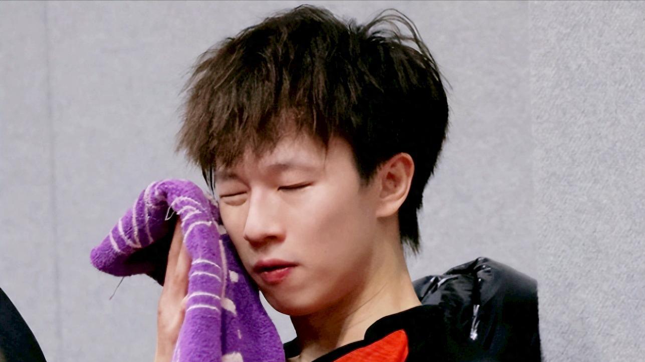 国乒世界冠军出国打球！林高远新年首战告负，欧冠联赛输美国选手