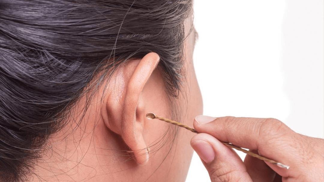 过度掏耳朵竟会带来四大健康隐患，你还敢继续掏吗？