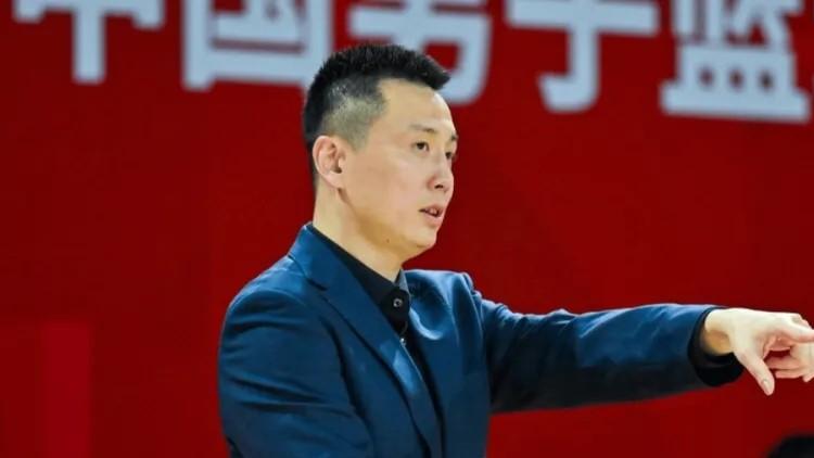 ​卢伟展望广东！洛夫顿可能轮休，强调广东打快会做出应对！