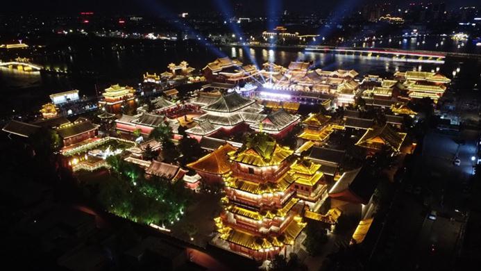 开封府：邀你沉浸式夜游，欣赏《南衙千秋月》演出