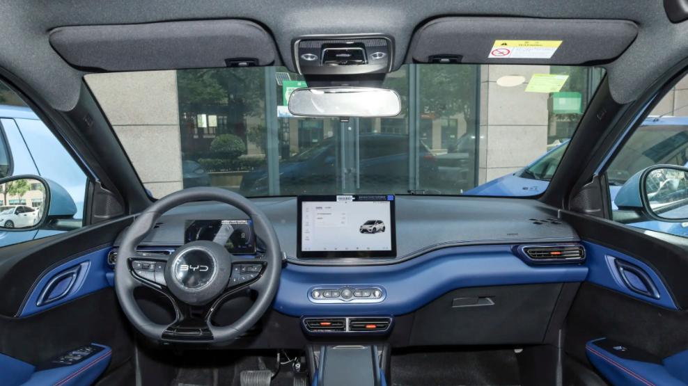 通勤优选，小巧车身+刀片电池，比亚迪海鸥用车攻略详解