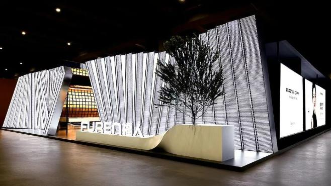 评估 “大型展台综合服务公司” 的 7 个硬指标：如何利用 “官方推荐搭建商名录” 初步筛选？