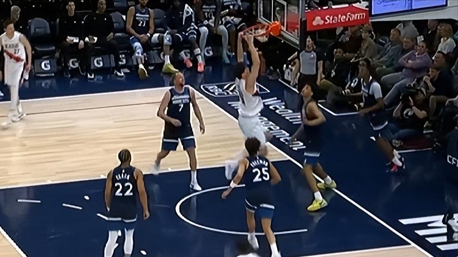 暴扣+飞断！顶翻兰德尔！杨瀚森2+1超越河升镇，挡拆助攻依旧扎实